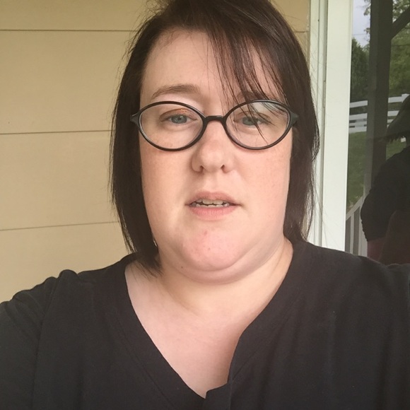 Meet your Posher, Shannon - Picture 2 of 2